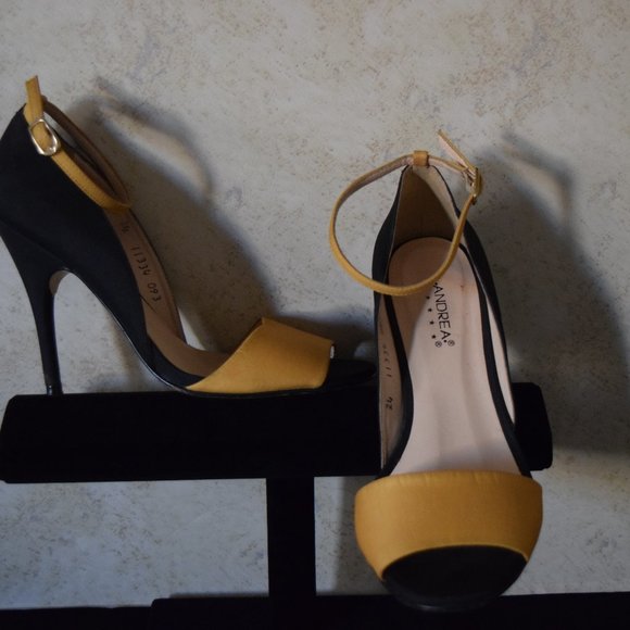 ANDREA - Picture 2 of 5